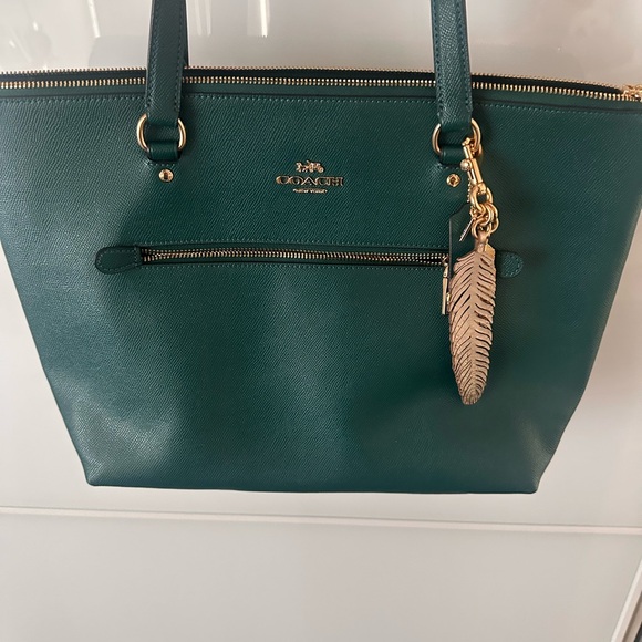 Coach Green Leather Tote Bag | Gold Hardware | Charm Included - Picture 5 of 7